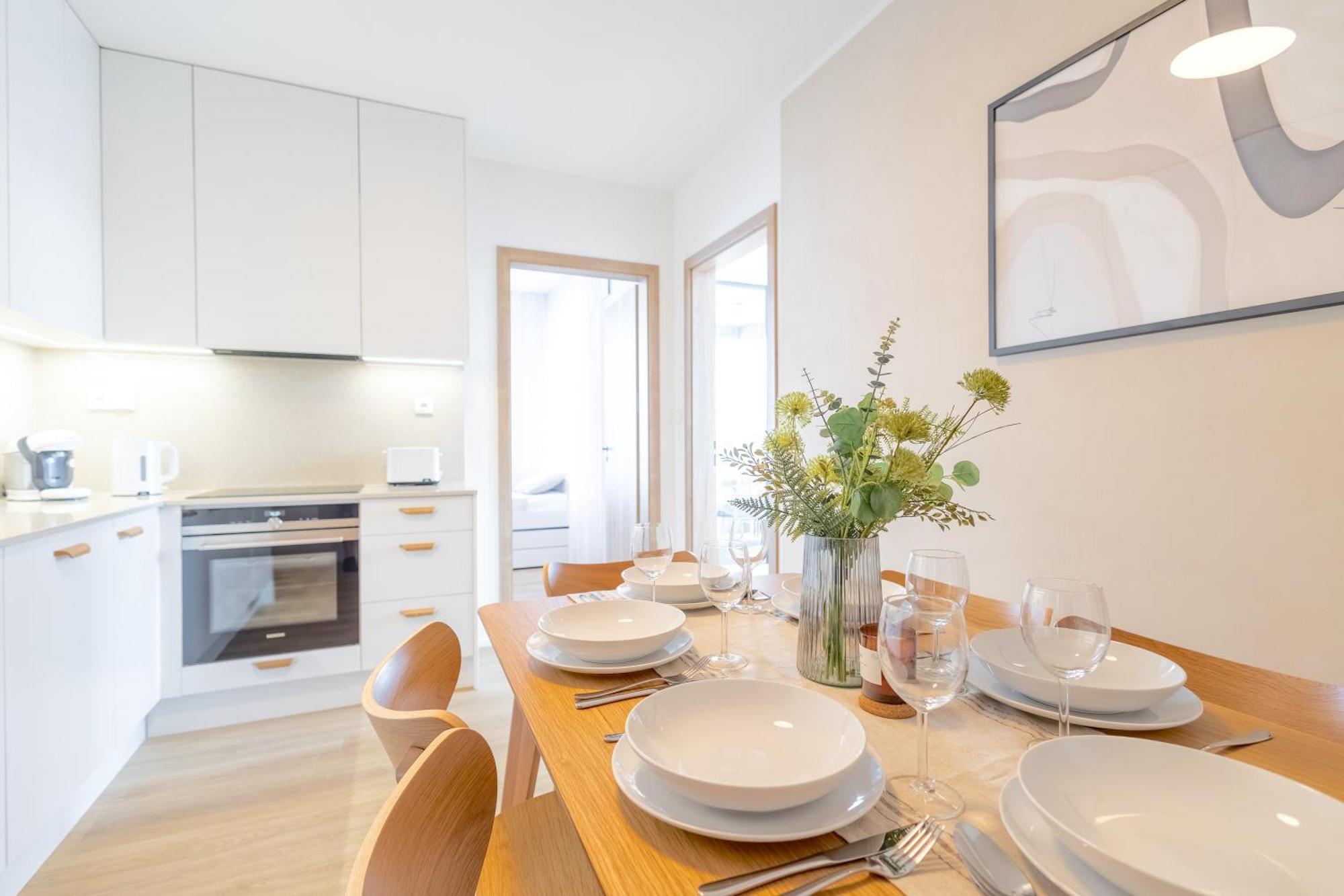 Bright 2Br - 8Th Floor, Balcony, Free Parking - By Gravity Prague Apartment Exterior photo